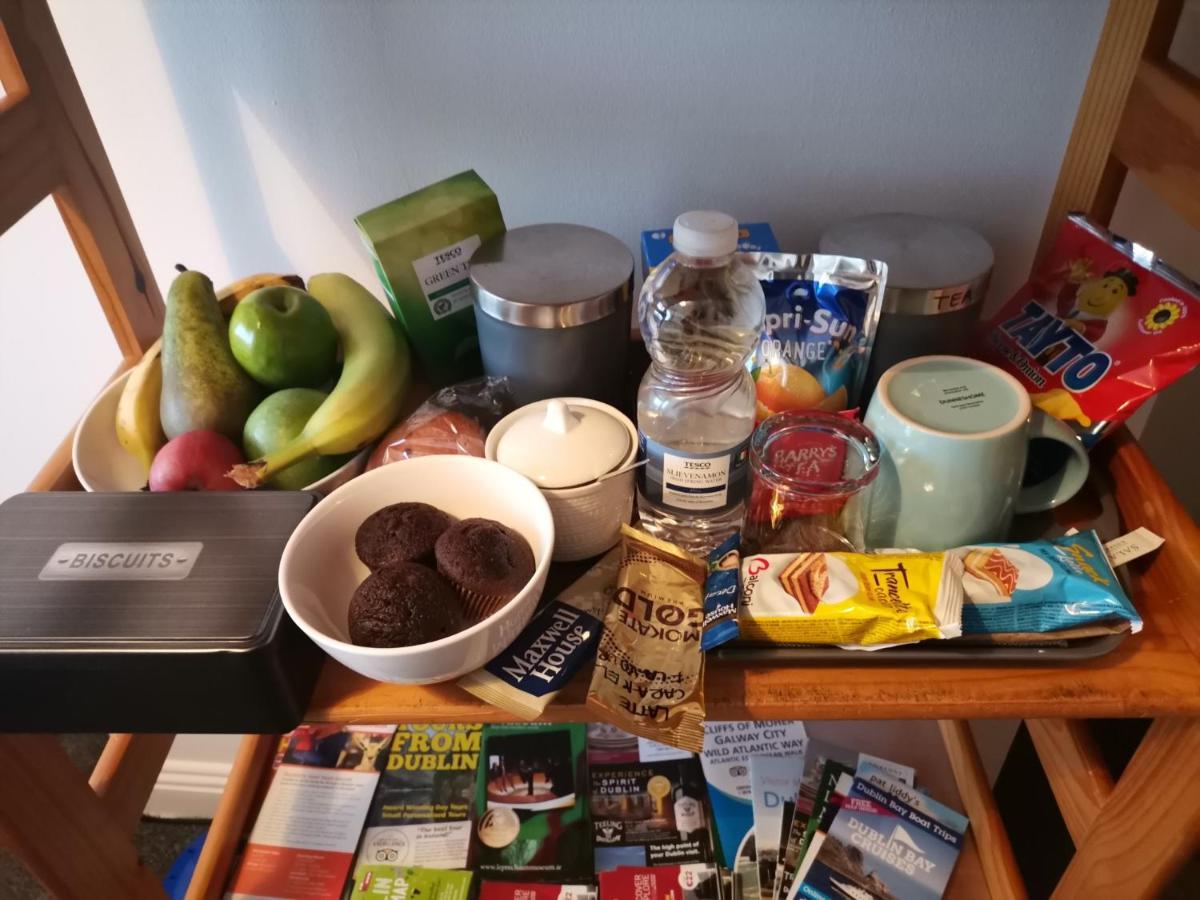 Bright And Cozy Room With Double Bed, Private Bathroom Not Ensuite, Breakfast To Go Dublin Exterior photo